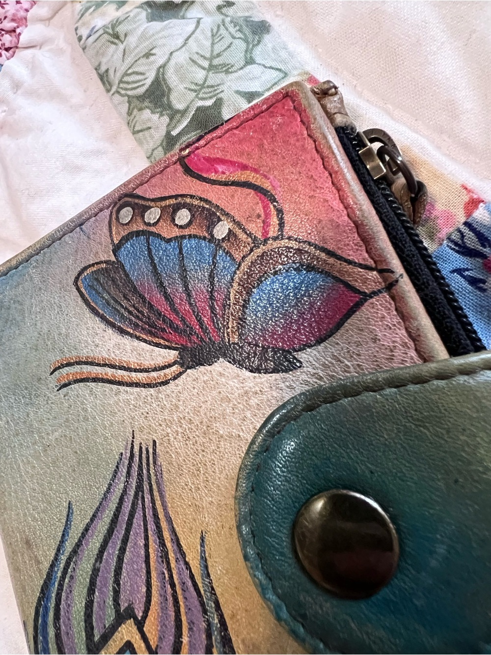 Anuschka Vintage Hand Painted Genuine Leather Trifold Wallet Boho Peacock Art - Picture 9 of 9